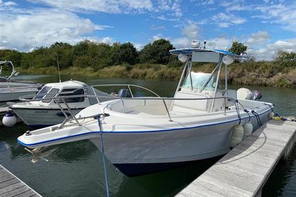 Bayliner 2503 Trophy Center Console