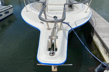 Bayliner 2503 Trophy Center Console