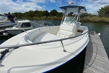 Bayliner 2503 Trophy Center Console