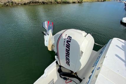 Bayliner 2503 Trophy Center Console