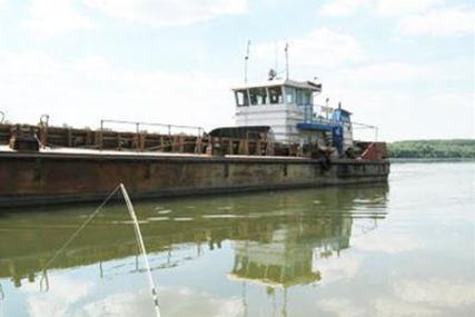 Barge boats open door type