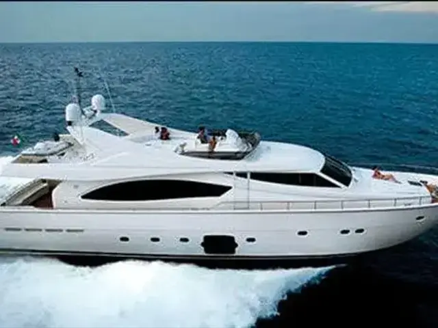 Ferretti Yachts 761