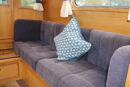 Sea Otter sailboats 31' Narrowboat