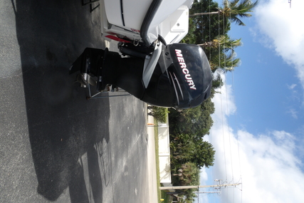 Boston Whaler 305 Conquest