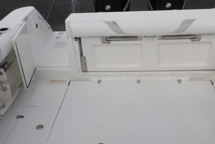 Boston Whaler 305 Conquest