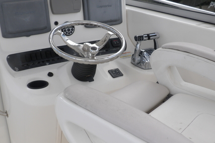 Boston Whaler 305 Conquest