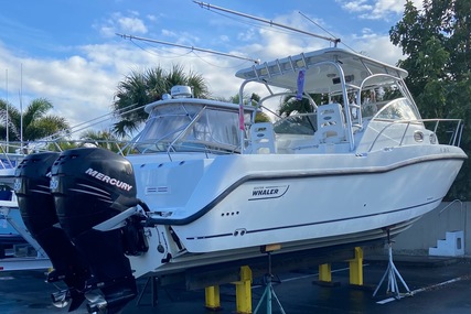 Boston Whaler 305 Conquest