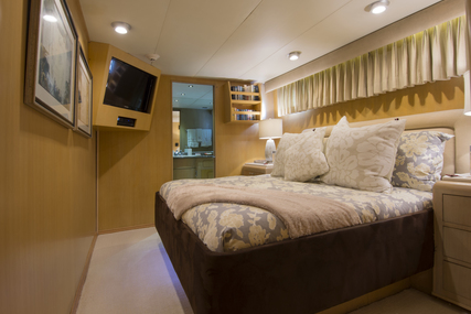 Broward Motor Yacht 110 Pilothouse