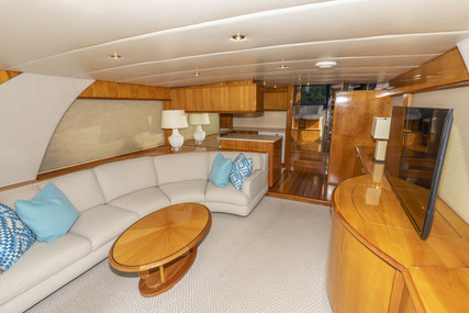 Queenship 64 Flybridge Motor Yacht