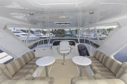 Queenship 64 Flybridge Motor Yacht