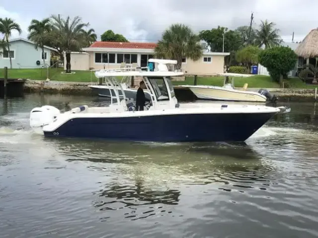 Robalo R302