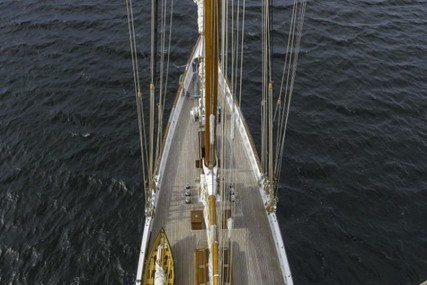 Custom Boats Sailing Schooner