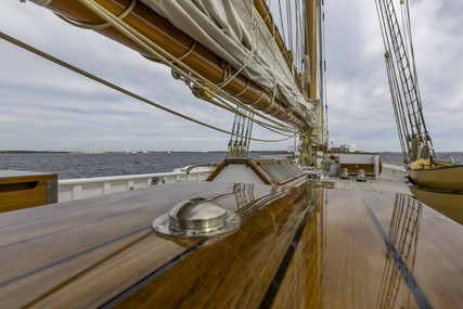 Custom Boats Sailing Schooner