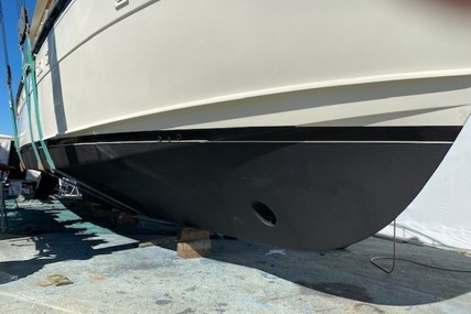 Hatteras Flush Deck Flybridge Motor Yacht