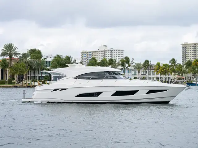 Riviera 4800 Sport Yacht