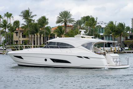 Riviera 4800 Sport Yacht