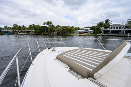 Riviera 4800 Sport Yacht