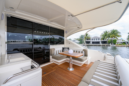 Riviera 4800 Sport Yacht