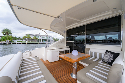 Riviera 4800 Sport Yacht