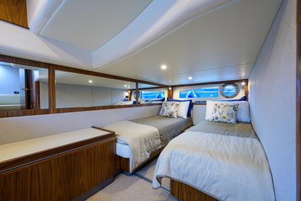 Riviera 4800 Sport Yacht