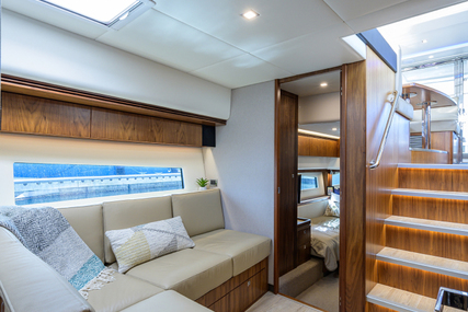 Riviera 4800 Sport Yacht