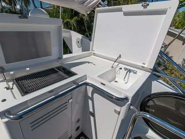 Sunseeker Sport Yacht 68