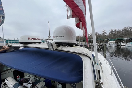 Sea Ray 460 Express Cruiser