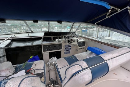 Sea Ray 460 Express Cruiser