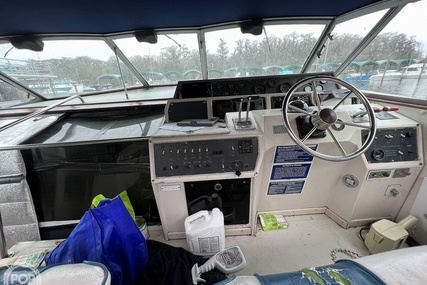 Sea Ray 460 Express Cruiser