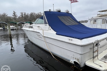 Sea Ray 460 Express Cruiser