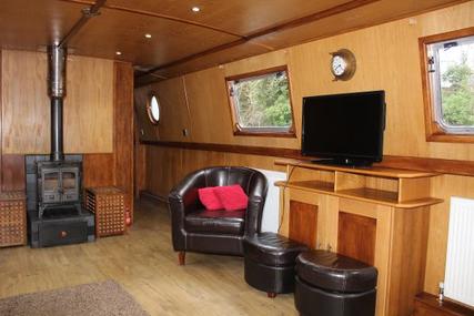 Wide Beam Narrowboat 60 x 12 by Collingwood Boats