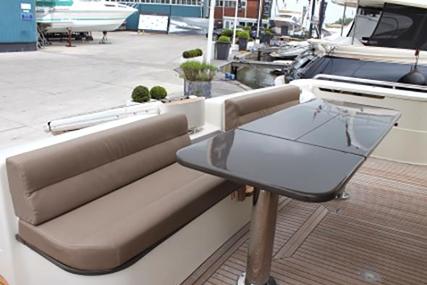 Ferretti Yachts 630