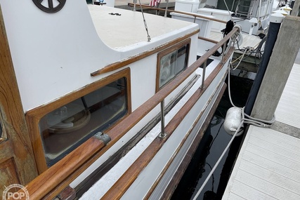 Trader 40 Double Cabin