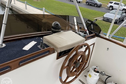 Trader 40 Double Cabin