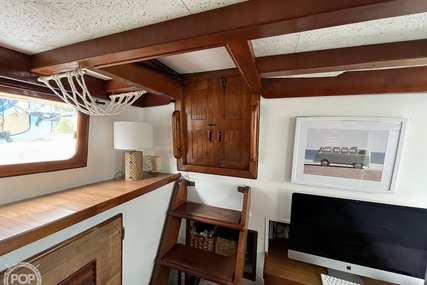 Trader 40 Double Cabin