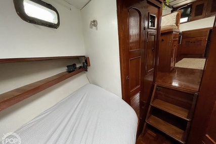 Trader 40 Double Cabin