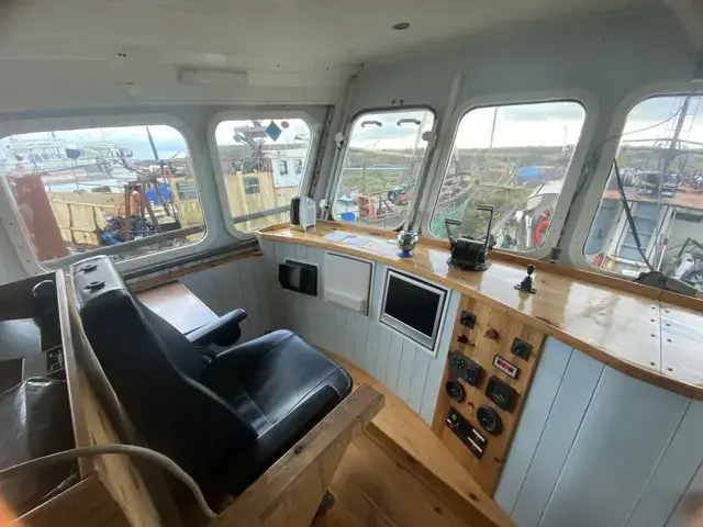 Retired Dutch Trawler/Livebaoard Houseboat