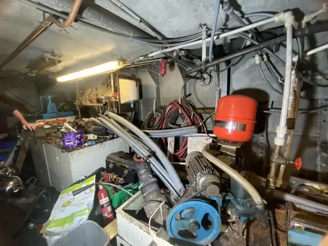 Retired Dutch Trawler/Livebaoard Houseboat