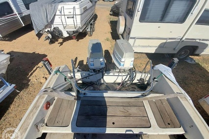 Boston Whaler 21 Outrage