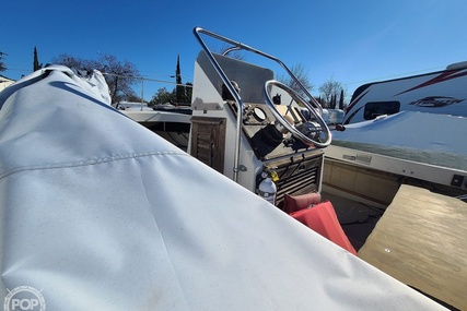 Boston Whaler 21 Outrage