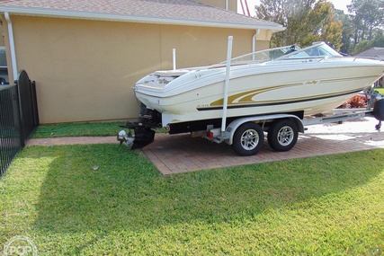 Sea Ray 230 bowrider