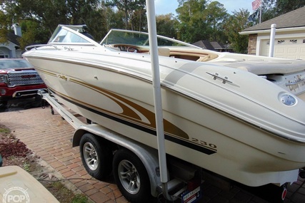 Sea Ray 230 bowrider