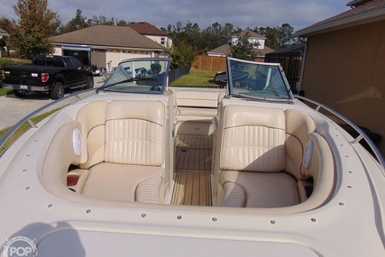 Sea Ray 230 bowrider