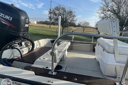 Boston Whaler 19 Low Profile