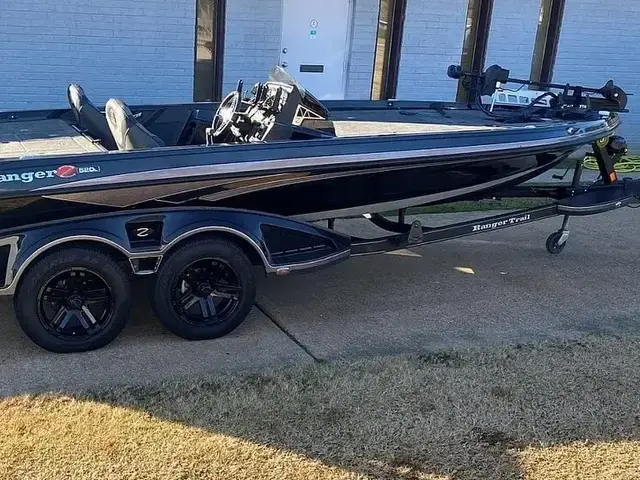 Ranger Boats Z520L Comanche Blackout Edition