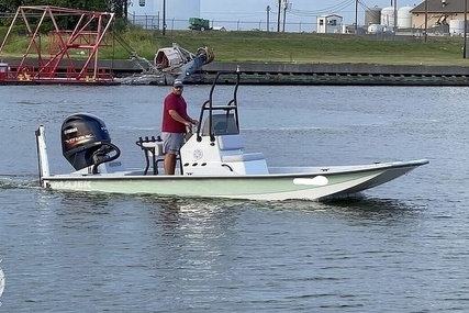 Majek 21 Tunnel CC Redfish Line