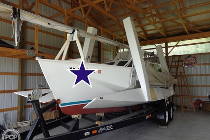 Custom Boats Trailer Tri 680