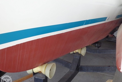 Custom Boats Trailer Tri 680