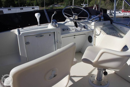 Chris Craft Commander 38 Sedan