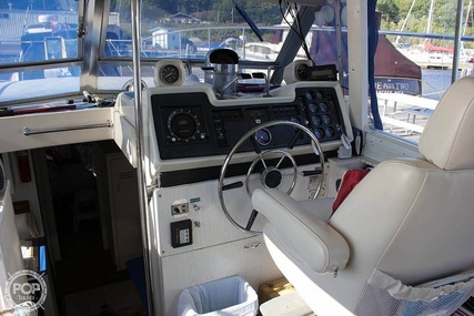 Chris Craft Commander 38 Sedan